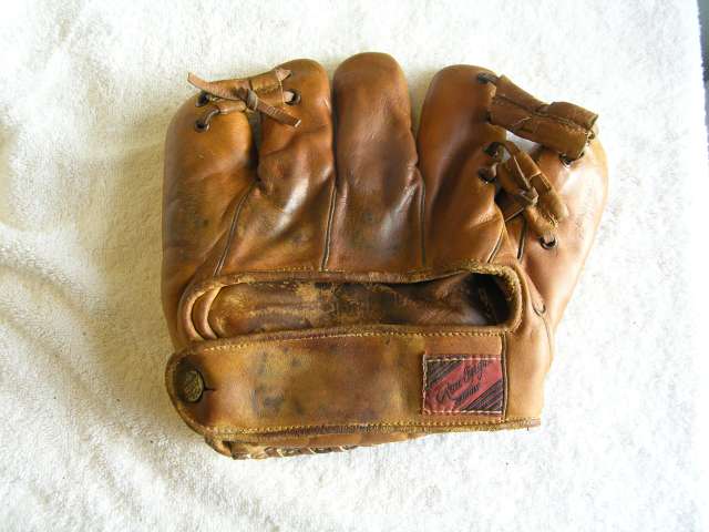 Pepper Martin Rawlings Deluxe PM Back Doug